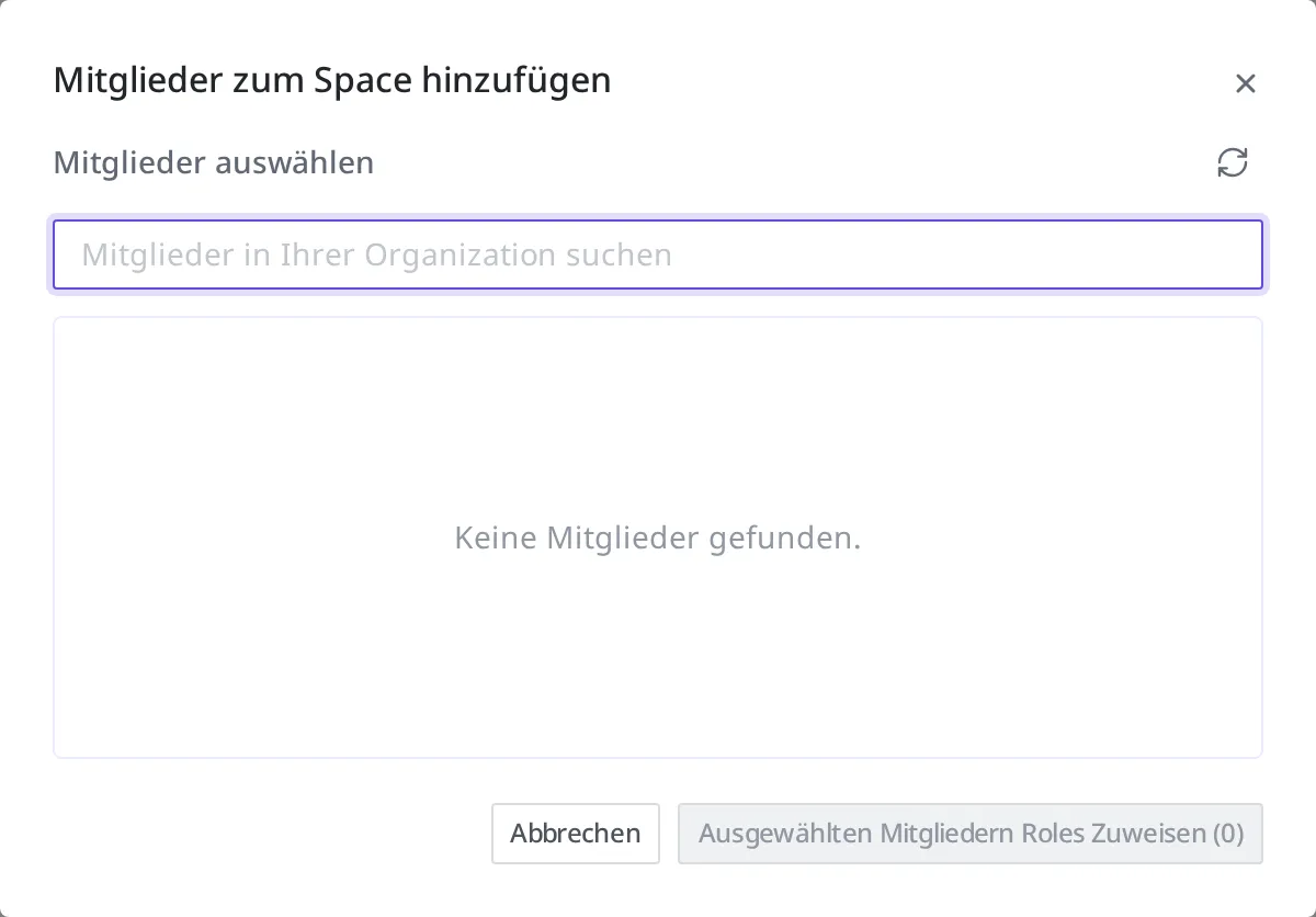 Dialog zum Hinzufügen eines Member zum Space. Sie suchen ein Member innerhalb der Organization, wählen es aus und weisen ihm dann eine Rolle zu