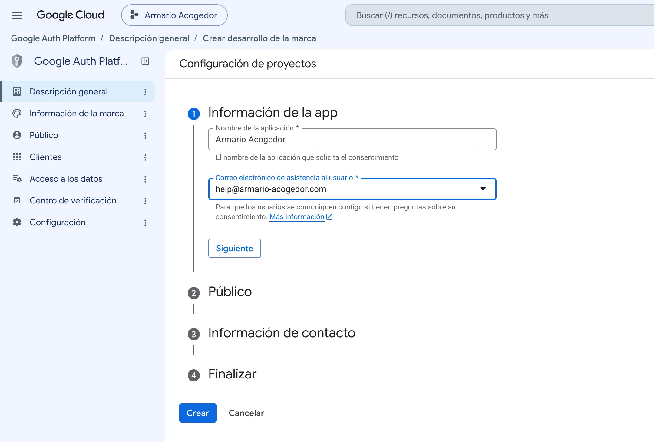 Paso 1 Información de la app de la configuración de proyectos. El nombre de la aplicación es "Armario Acogedor" y el correo electrónico de asistencia al usuario está relleno