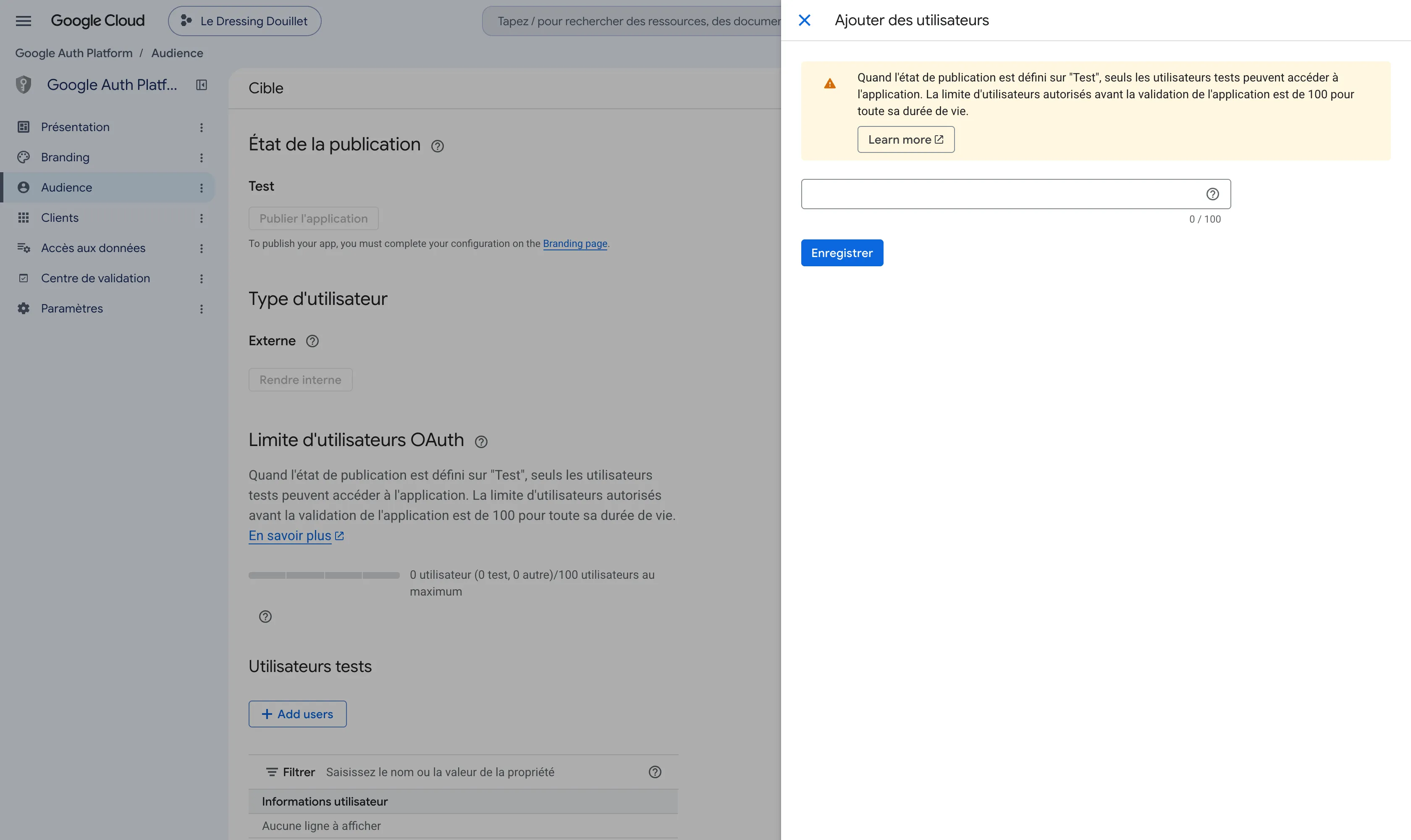 La zone Utilisateurs tests de l'écran Audience et le panneau d'ajout d'utilisateurs ouvert à droite