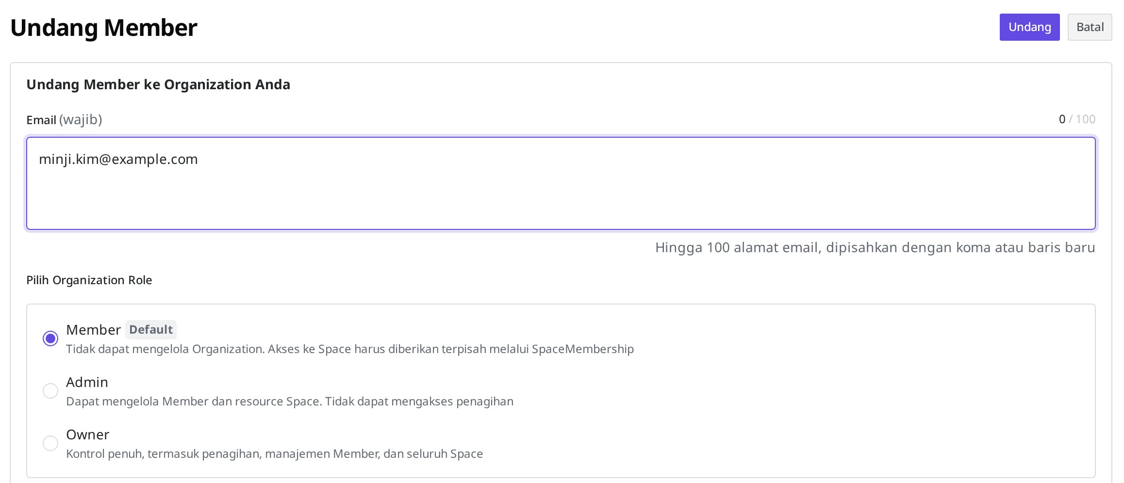 Layar undangan Member di Organization. Email diisi minji.kim@example.com dan Organization Role dipilih Member