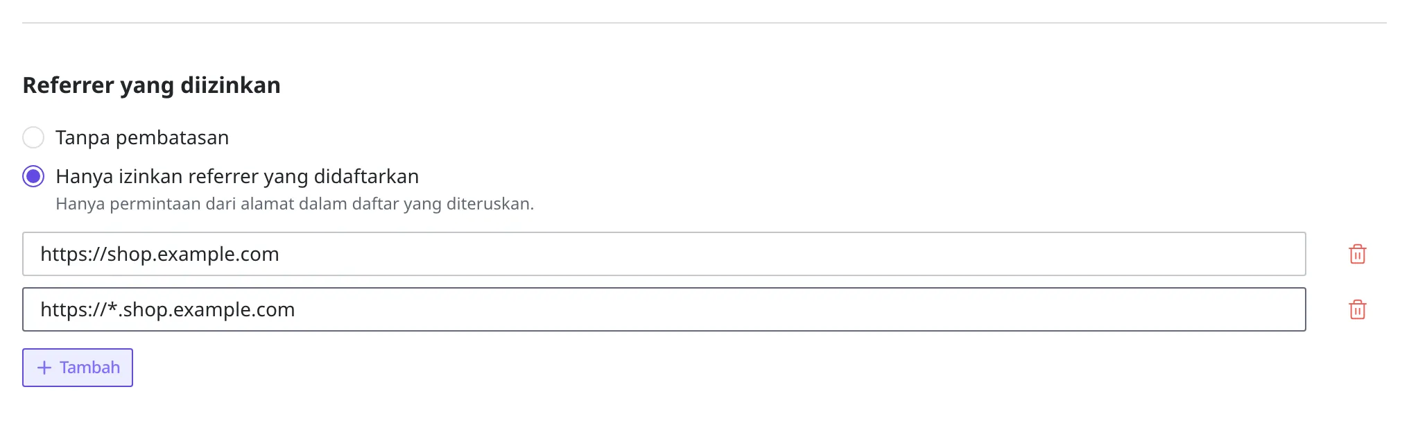 Bagian Referrer yang diizinkan pada layar pembuatan Delivery Access Token. "Hanya izinkan referrer yang didaftarkan" terpilih, dua kolom di bawahnya berisi "https://shop.example.com" dan "https://*.shop.example.com", setiap kolom punya ikon hapus di sisi kanan, dan di bawah kedua kolom itu ada tombol Tambah