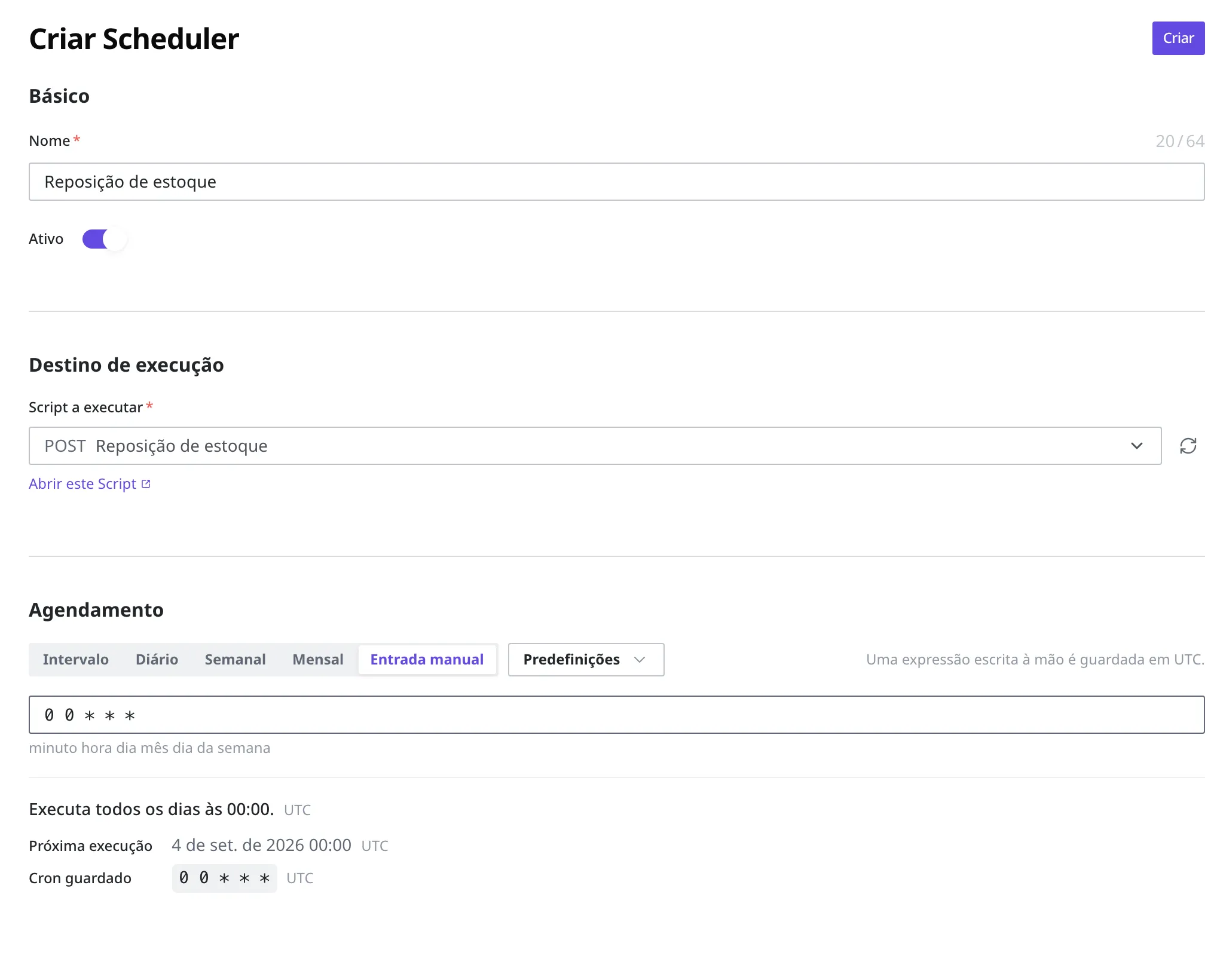 Tela de criação de novo Scheduler. Aparência com o nome "Reposição de estoque", Ativo ligado, o Script a executar "Reposição de estoque" e 0 0 * * * inserido na aba Entrada manual de Agendamento